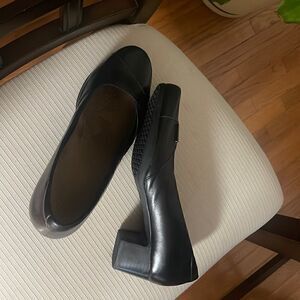 Clarks block heel shoes- 11m